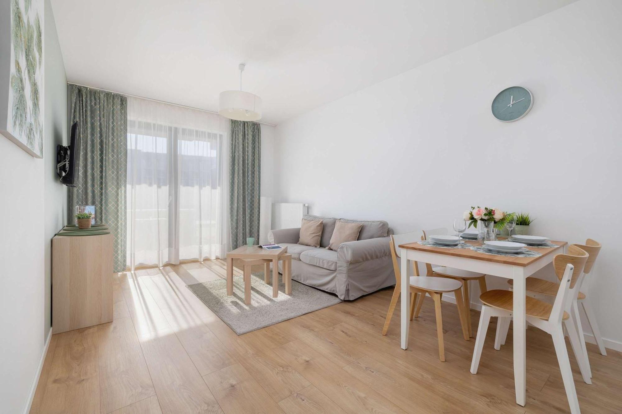Modern With Parking Near Tauron Arena By Renters Krakau